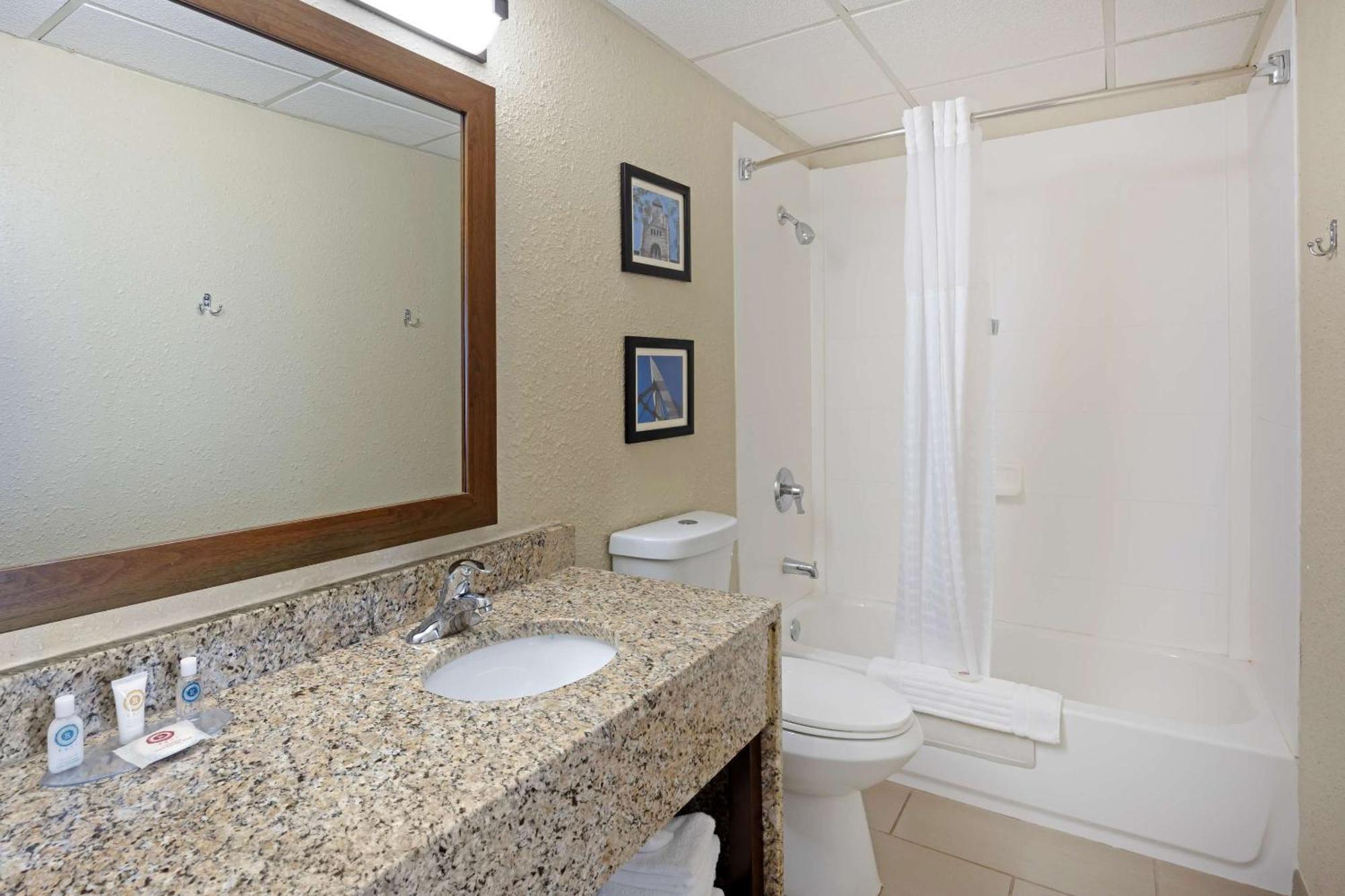 Comfort Inn & Suites Wichita Exteriér fotografie